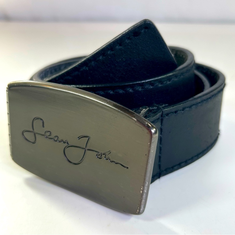 Sean John Black Leather Belt with Signature Buckle Y2K. Size 34